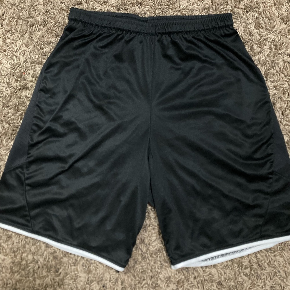 Black and white High Five shorts | size adult small